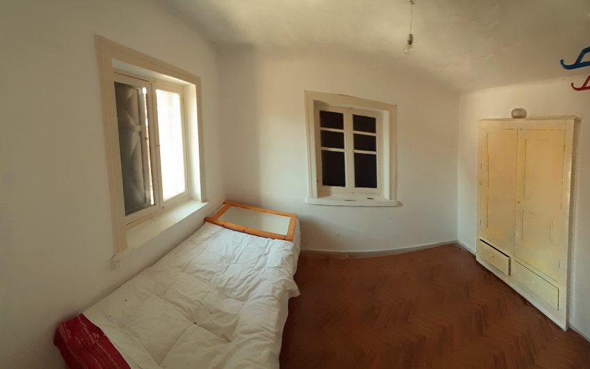 Four bedroom property for sale in Skala Polichnitou.