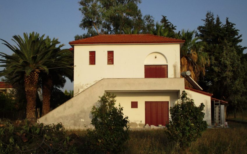 Villa for sale Skala Polichnitou